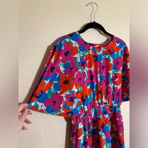 Lili Sidonio‎ Women's XSmall floral mini dress with open back - Picture 6 of 7